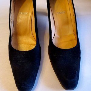 Black Suede Heals (2")